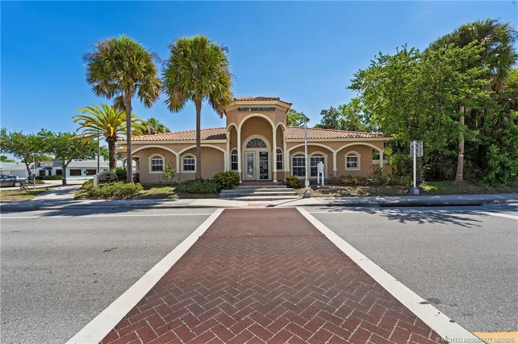 3193 SE Dixie Highway Stuart FL 34997