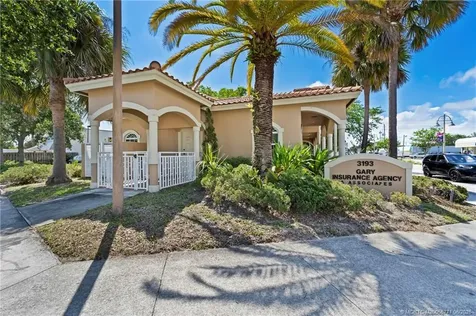 3193 SE Dixie Highway Stuart FL 34997