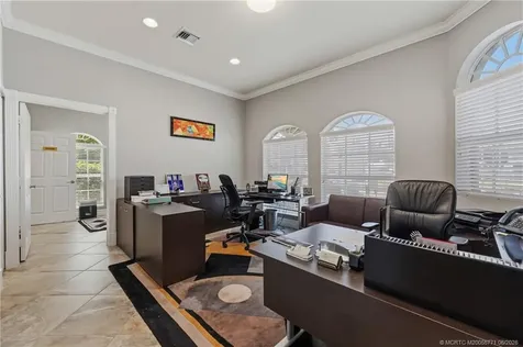 3193 SE Dixie Highway Stuart FL 34997