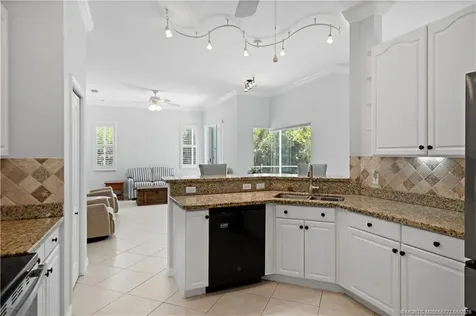 512 NW Sunflower Place Jensen Beach FL 34957