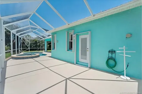 512 NW Sunflower Place Jensen Beach FL 34957