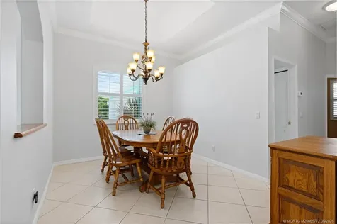 512 NW Sunflower Place Jensen Beach FL 34957