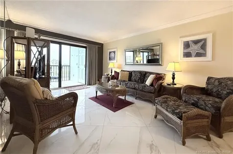 40 NE Plantation Road Stuart FL 34996