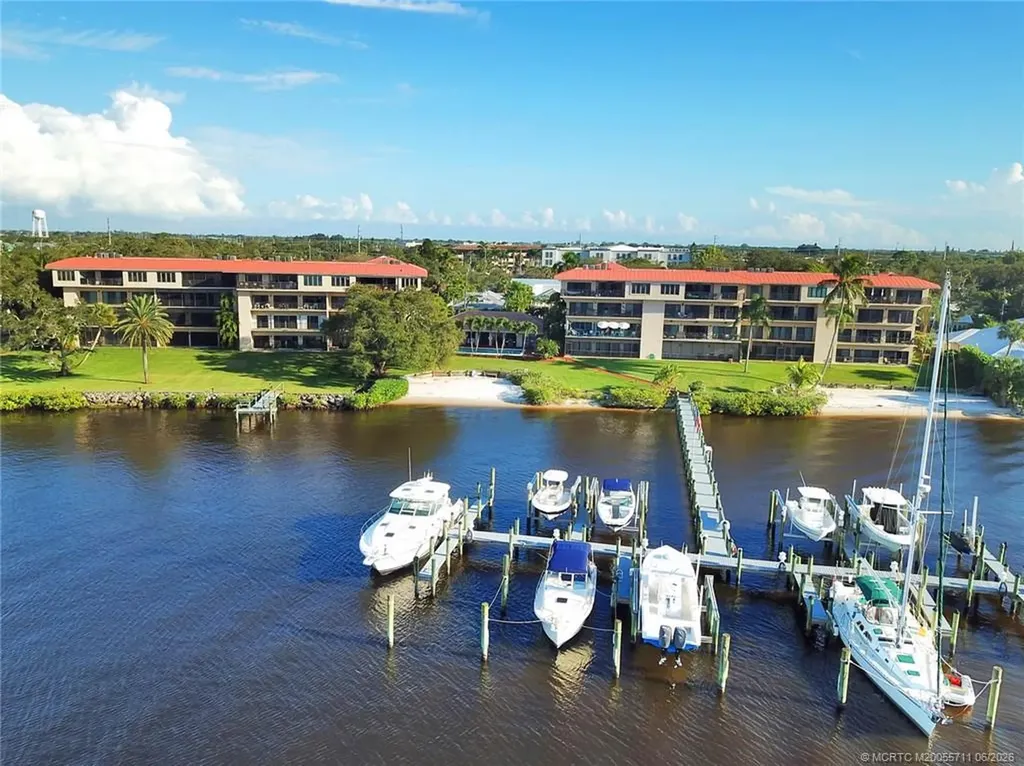 624 SW Saint Lucie Crescent Stuart FL 34994