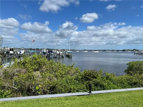 624 SW Saint Lucie Crescent Stuart FL 34994