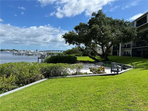 624 SW Saint Lucie Crescent Stuart FL 34994