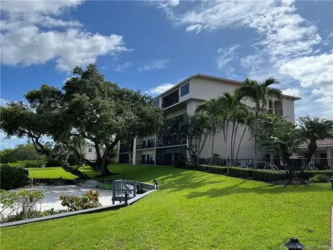 624 SW Saint Lucie Crescent Stuart FL 34994
