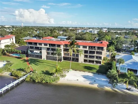 624 SW Saint Lucie Crescent Stuart FL 34994