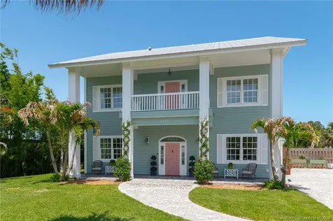 3351 NE Skyline Drive Jensen Beach FL 34957