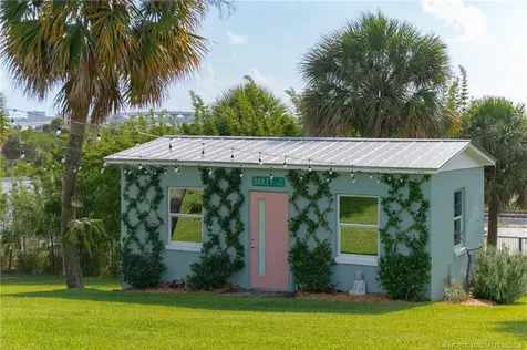 3351 NE Skyline Drive Jensen Beach FL 34957