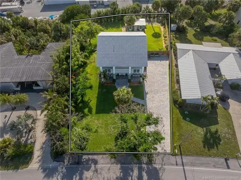 3351 NE Skyline Drive Jensen Beach FL 34957
