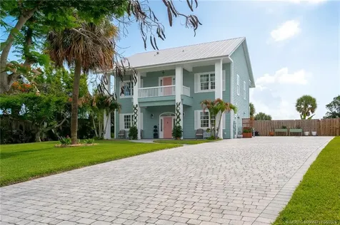3351 NE Skyline Drive Jensen Beach FL 34957