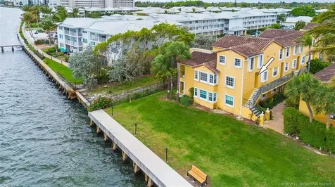 1060 Lake Shore Drive West Palm Beach FL 33403