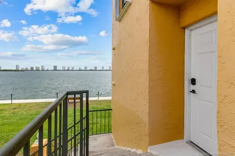 1060 Lake Shore Drive West Palm Beach FL 33403