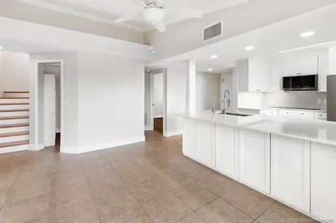 1060 Lake Shore Drive West Palm Beach FL 33403