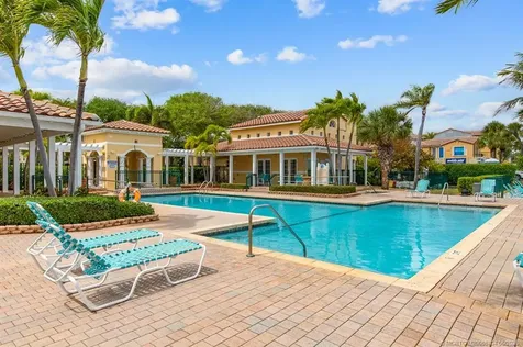 1060 Lake Shore Drive West Palm Beach FL 33403