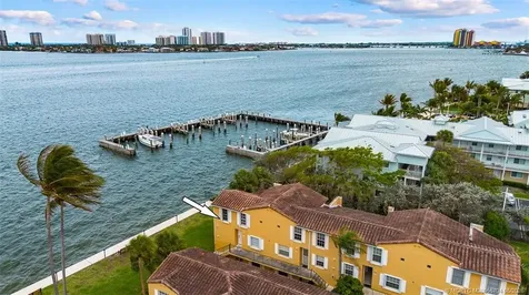 1060 Lake Shore Drive West Palm Beach FL 33403