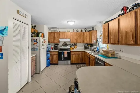 3248 SE Golden Gate Avenue Stuart FL 34997