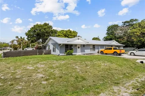 3248 SE Golden Gate Avenue Stuart FL 34997