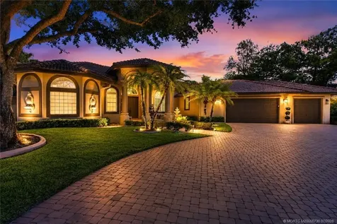 5884 NW 79th Way Pompano Beach FL 33067