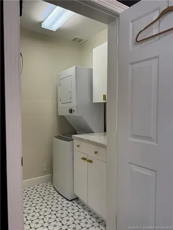 5884 NW 79th Way Pompano Beach FL 33067