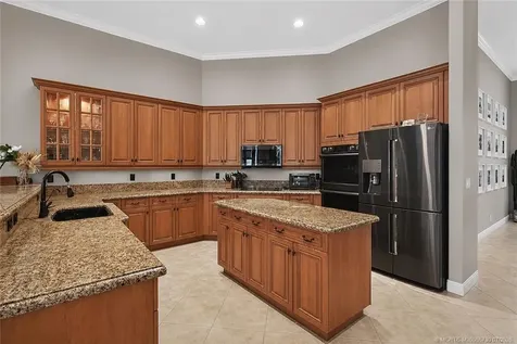 5884 NW 79th Way Pompano Beach FL 33067