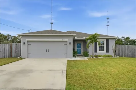 2220 SE Lucaya Street Port St Lucie FL 34952