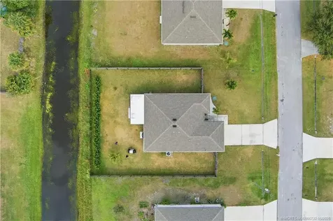 2220 SE Lucaya Street Port St Lucie FL 34952