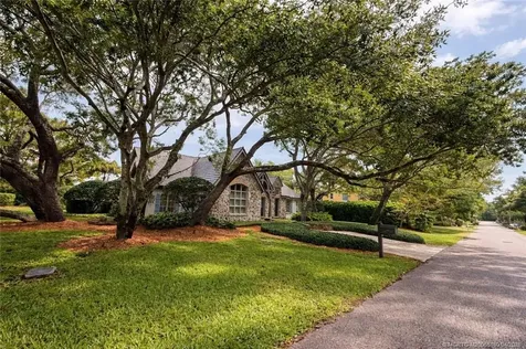 10 Pineapple Lane Stuart FL 34996
