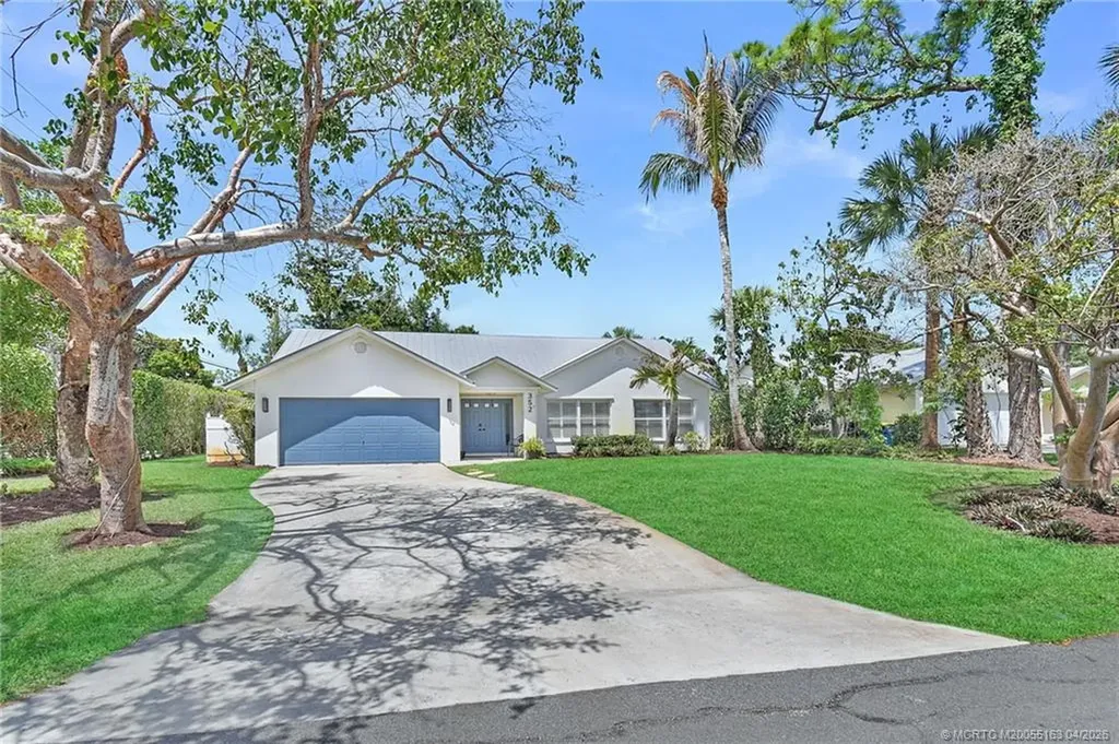 352 SW Ridge Lane Stuart FL 34994