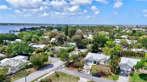 352 SW Ridge Lane Stuart FL 34994