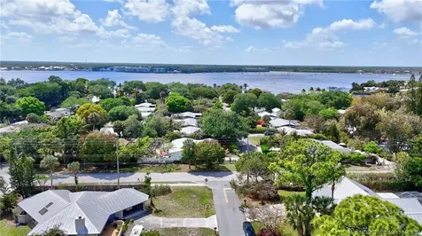 352 SW Ridge Lane Stuart FL 34994