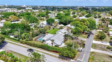 352 SW Ridge Lane Stuart FL 34994