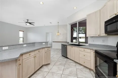 409 SW Prater Avenue Port St Lucie FL 34953