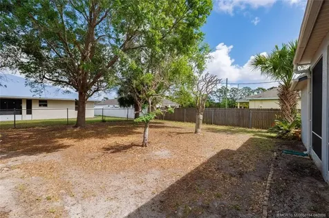 409 SW Prater Avenue Port St Lucie FL 34953
