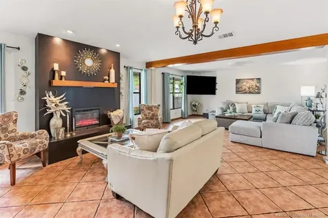 992 SE Thornhill Drive Port St Lucie FL 34983
