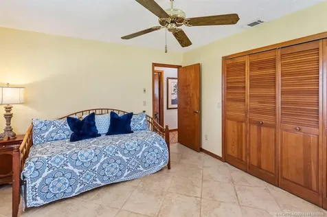 992 SE Thornhill Drive Port St Lucie FL 34983
