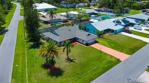 992 SE Thornhill Drive Port St Lucie FL 34983