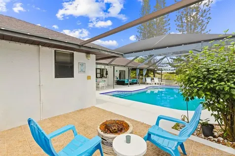 992 SE Thornhill Drive Port St Lucie FL 34983