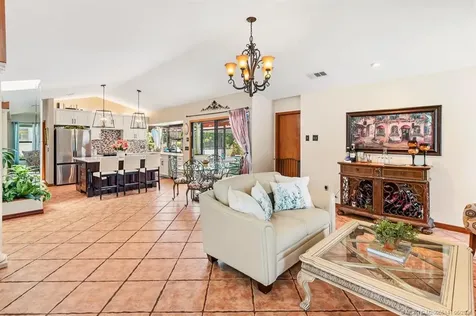 992 SE Thornhill Drive Port St Lucie FL 34983