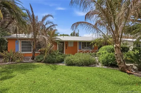 1038 NE Hansen Terrace Jensen Beach FL 34957