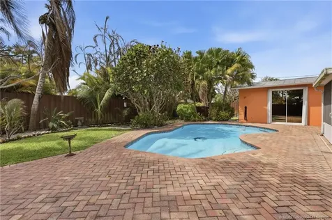 1038 NE Hansen Terrace Jensen Beach FL 34957