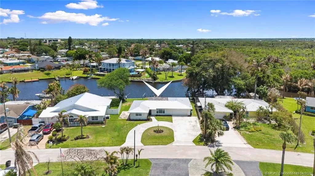 207 Olive Avenue Port St Lucie FL 34952