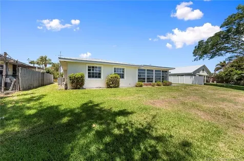 207 Olive Avenue Port St Lucie FL 34952