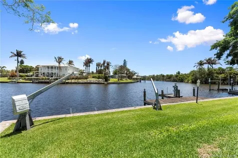 207 Olive Avenue Port St Lucie FL 34952