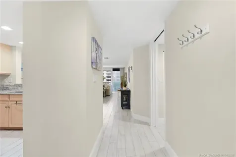 579 NE Plantation Road Stuart FL 34996
