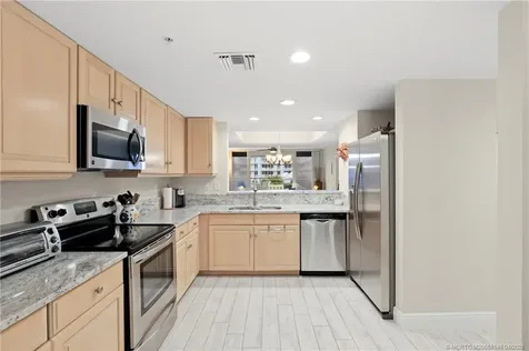 579 NE Plantation Road Stuart FL 34996