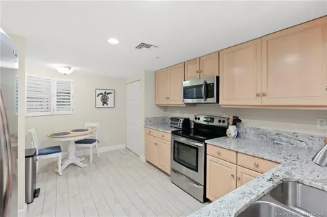 579 NE Plantation Road Stuart FL 34996
