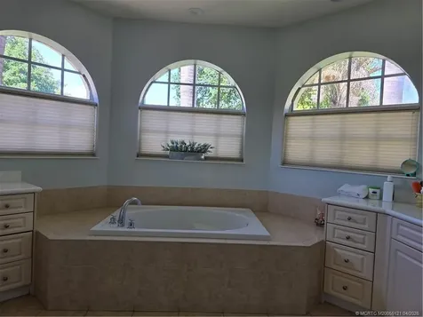 8824 SE Oak Grove Terrace Hobe Sound FL 33455