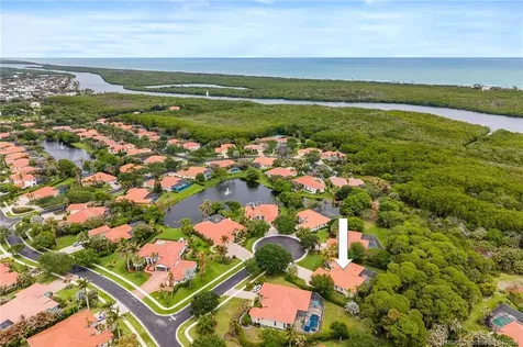 8824 SE Oak Grove Terrace Hobe Sound FL 33455